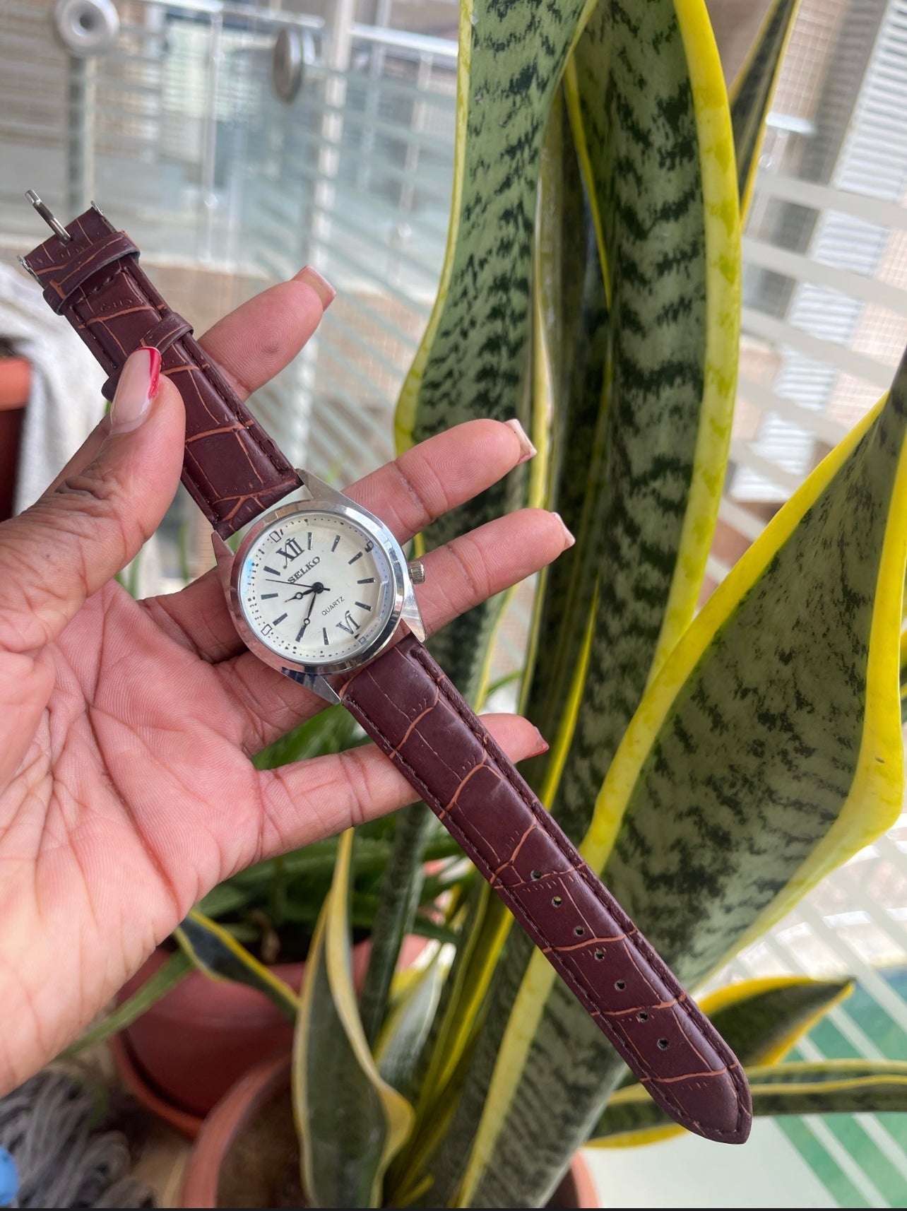 Brown midi wristwatch