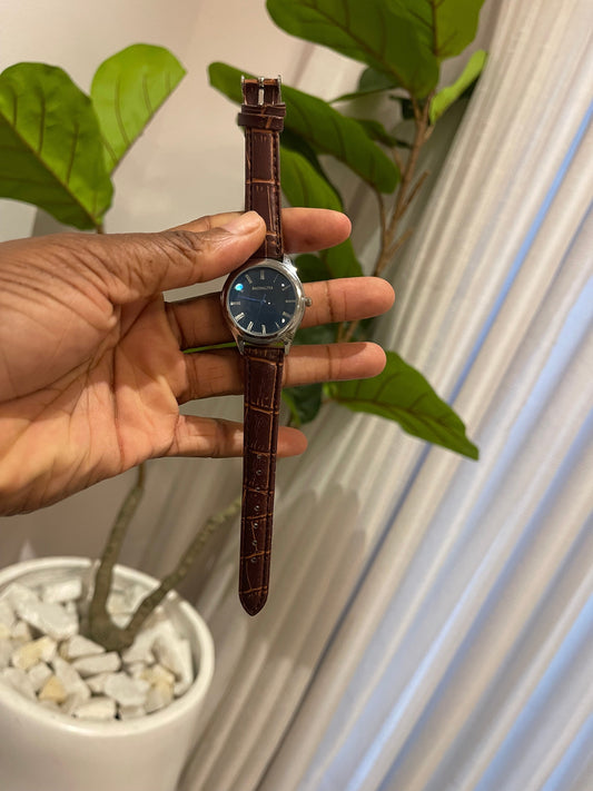 Brown detailed wristwatch