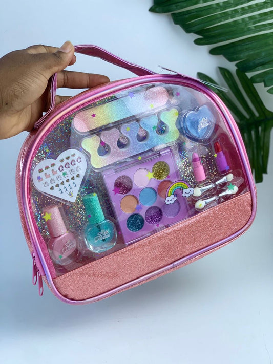 Kiddies makeup and manicure set