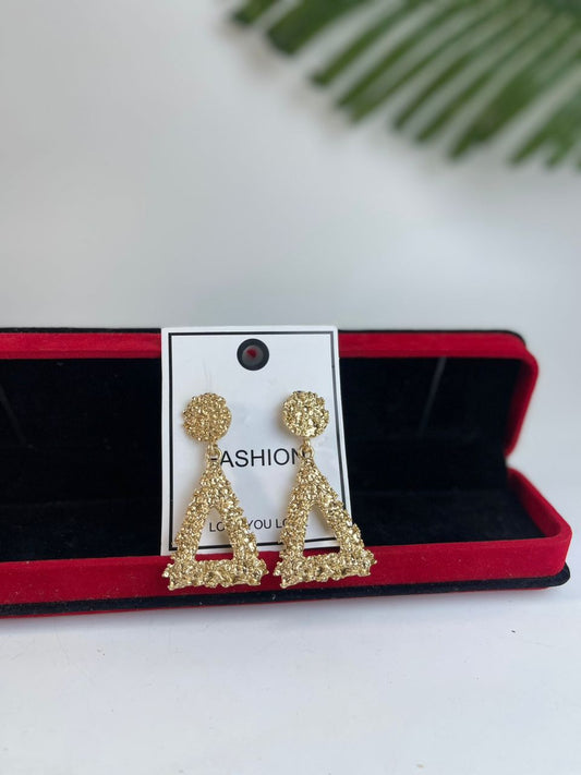 Drop gold earrings